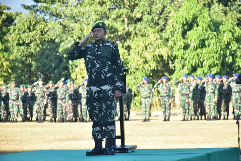 Aslog Kasdam XIII/Merdeka Pimpin Upacara Bendera Akhir Juli di Manado, Teguhkan Disiplin dan Loyalitas Prajurit
