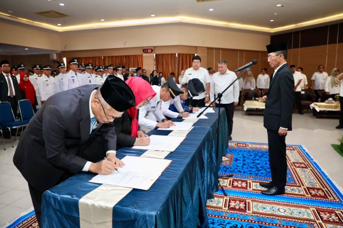 Wali Kota Batam Lantik 311 Pejabat, Amsakar: Tidak Ada Ruang bagi ASN yang Bekerja Setengah Hati