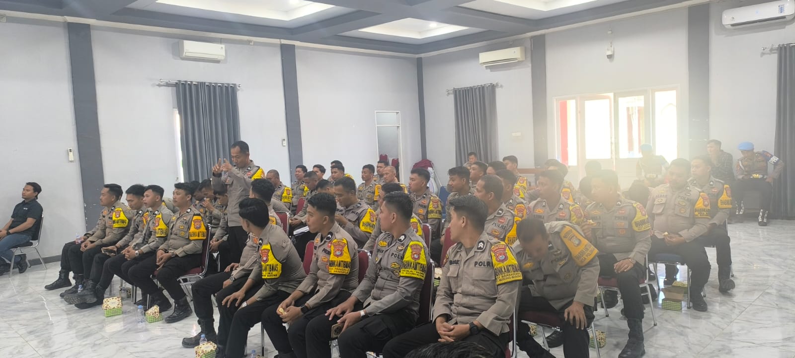 Sat Binmas Polres Mamuju Tengah Evaluasi Kinerja Bhabinkamtibmas, Tekankan Deteksi Dini Gangguan Keamanan