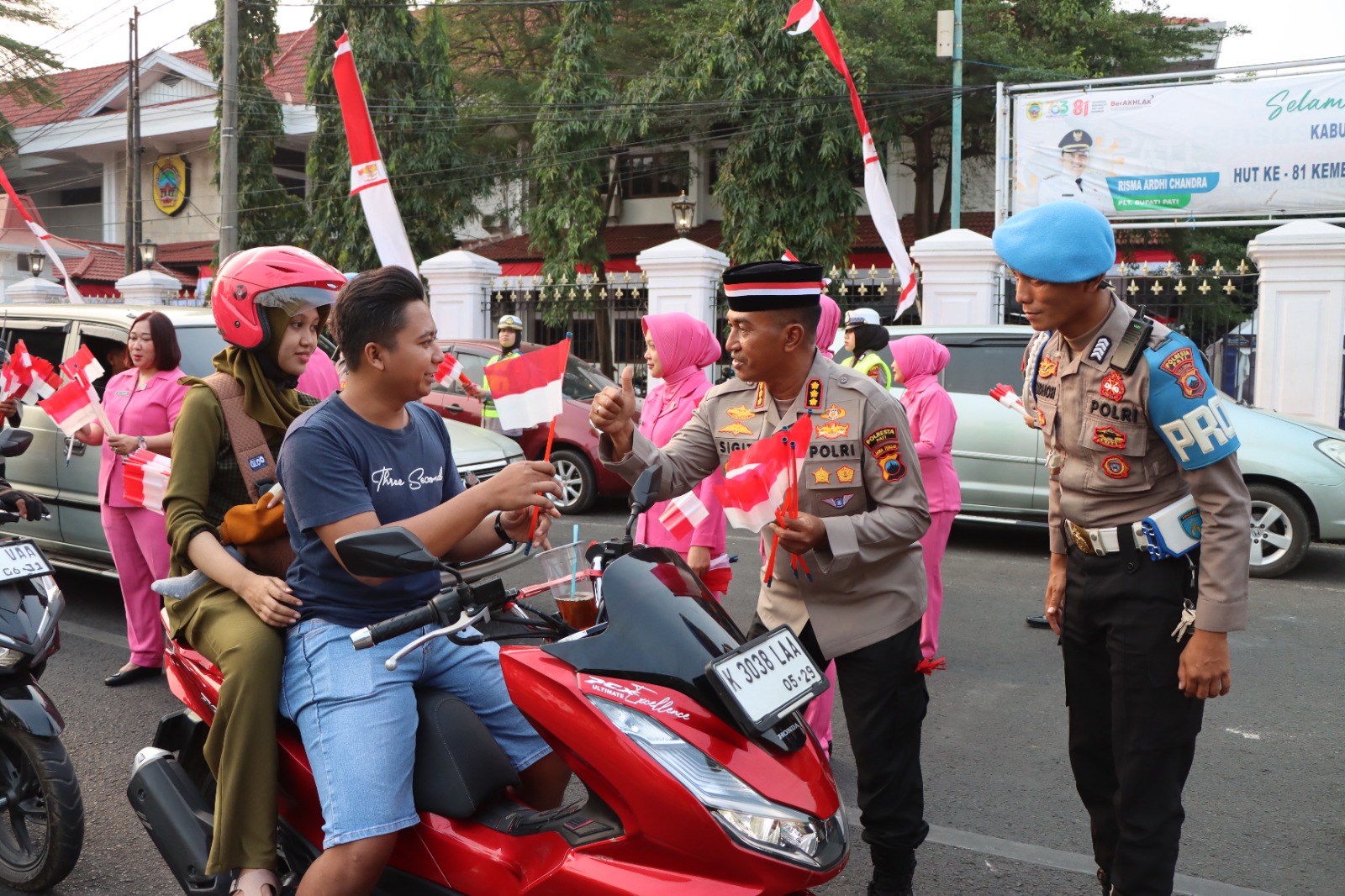 11.000 Bendera Merah Putih Dibagikan Polresta Pati Sambut HUT ke-81 RI, Menyasar Hingga Desa-Desa