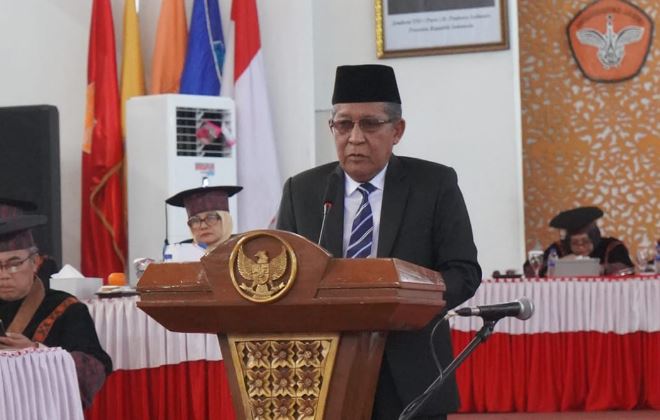 Wagub Jambi Abdullah Sani Dorong UNJA Perkuat Riset Ekonomi Hijau di Dies Natalis ke-63, 1.057 Wisudawan Dilepas