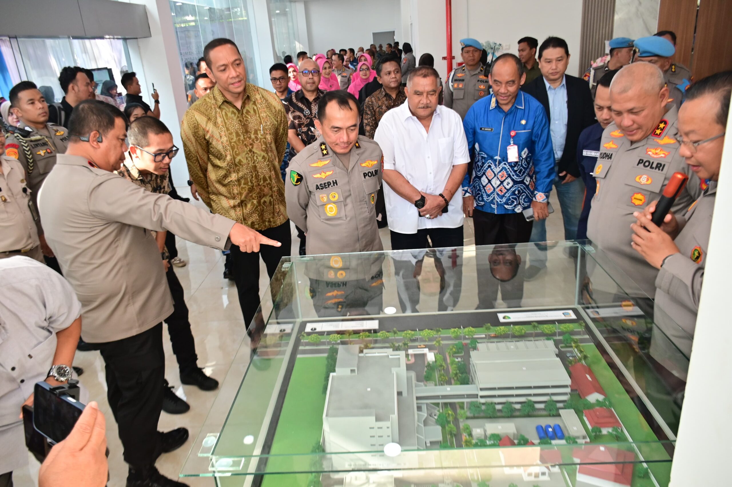 Kapolda Kalsel Resmikan Gedung Baru RS Bhayangkara dr. Yusuf Wibandoko di Banjarbaru, Target Layani Masyarakat Lebih Cepat