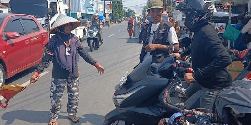 Jukir Perempuan di Brebes Gagalkan Pencurian Rp3,6 Miliar, Hanya Dapat Imbalan Rp100 Ribu yang Dibagi ke 3 Rekan