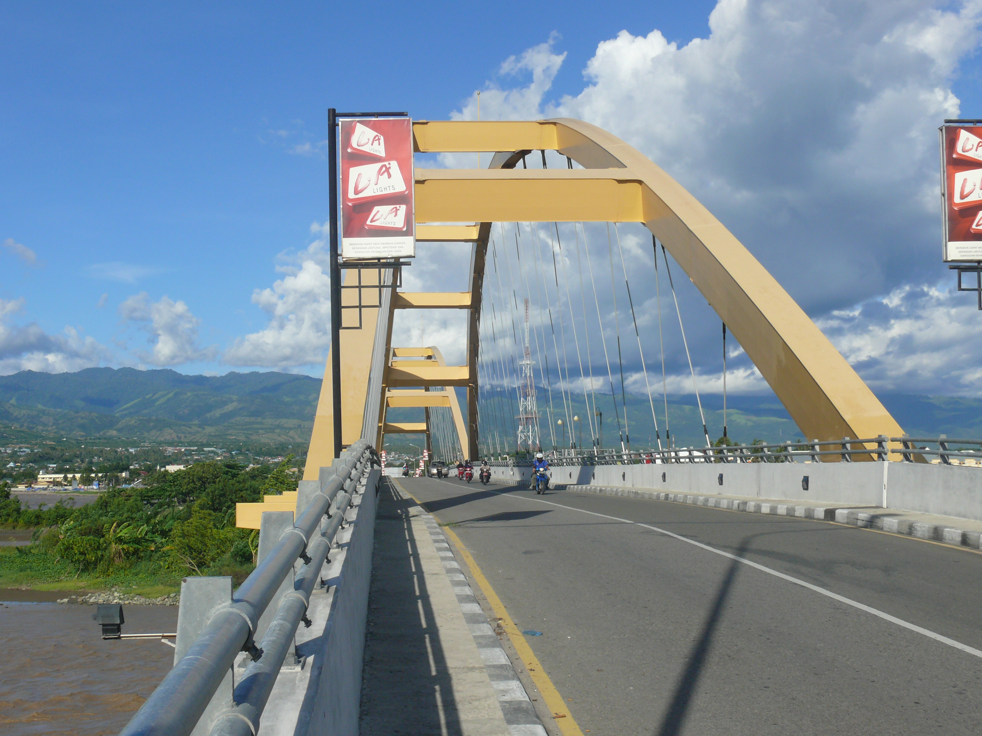 3 Tempat Wisata Ikonik di Kota Palu, dari Jembatan Kuning hingga Pantai Talise
