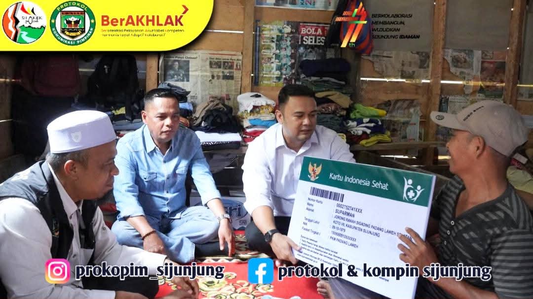 Bupati Sijunjung Benny Dwifa Yuswir Besuk Yesi, Warga yang Sembilan Tahun Terbaring Sakit Akibat Penyakit Misterius di Jorong Sungai Gemuruh