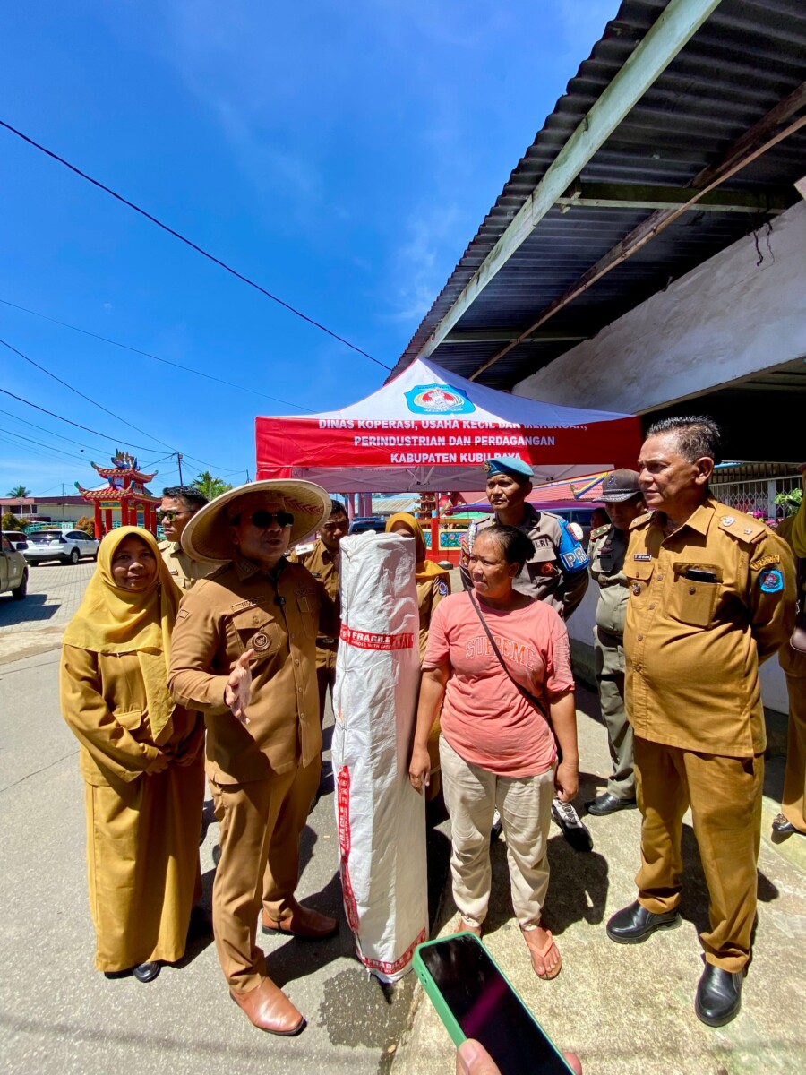 Pemkab Kubu Raya Relokasi 20 Pedagang Liar Pasar Sungai Kakap ke Kios dan Tenda Premium, Pembangunan Permanen Dianggarkan Tahun Depan