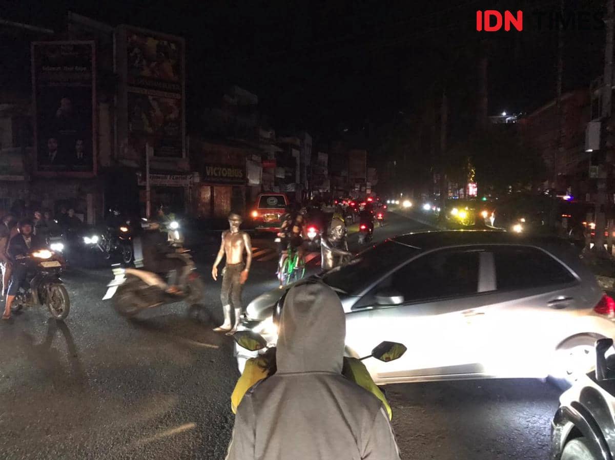 PLN Sumut Pulihkan 173 dari 540 Penyulang Pascablackout Akibat Cuaca Ekstrem, Warga Medan Masih Padam