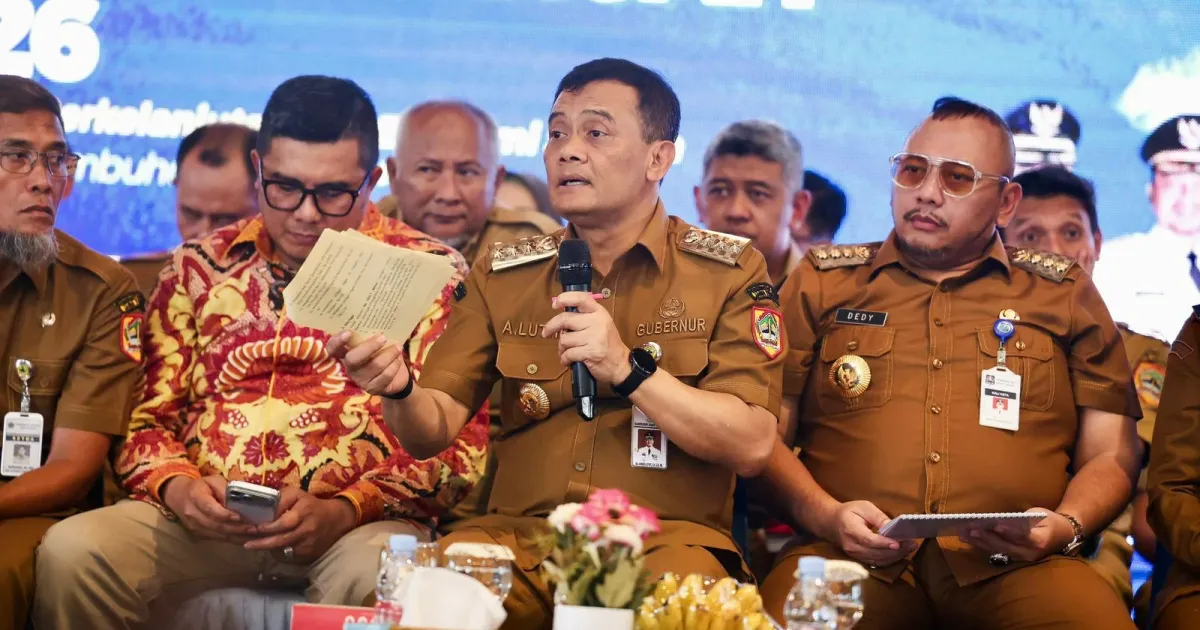 Gubernur Jateng Targetkan Kemantapan Jalan Tuntas 2026, Anggaran Rp 45 Miliar Digelontor ke 5 Daerah Rawan Rusak