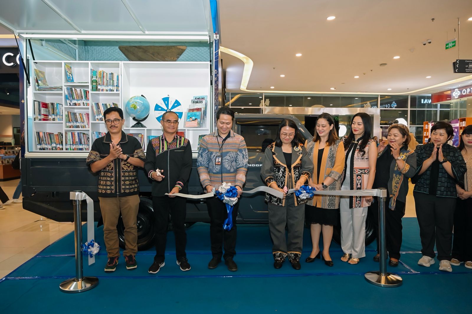 Hari Buku Nasional, BI NTT Luncurkan Mobil Literasi Keliling 