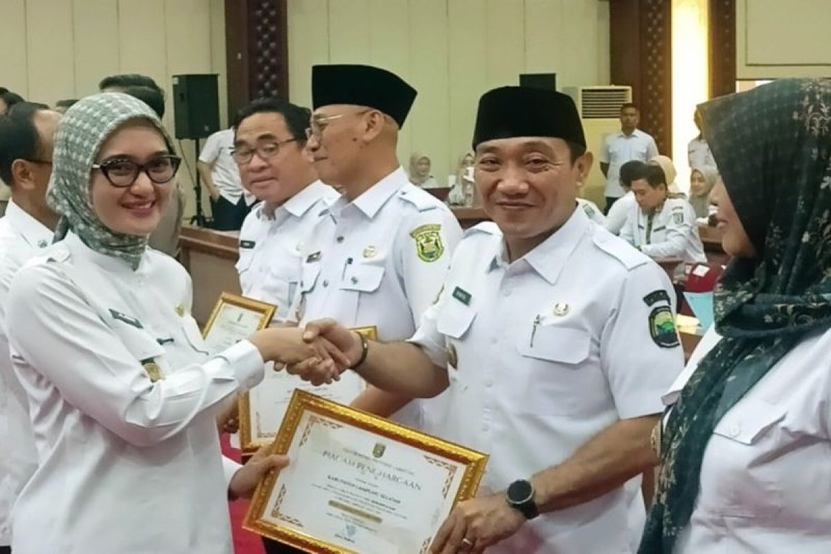 Pemkab Lamsel Raih Penghargaan Provinsi Bidang Stunting, Prevalensi Turun Jadi 10,4 Persen