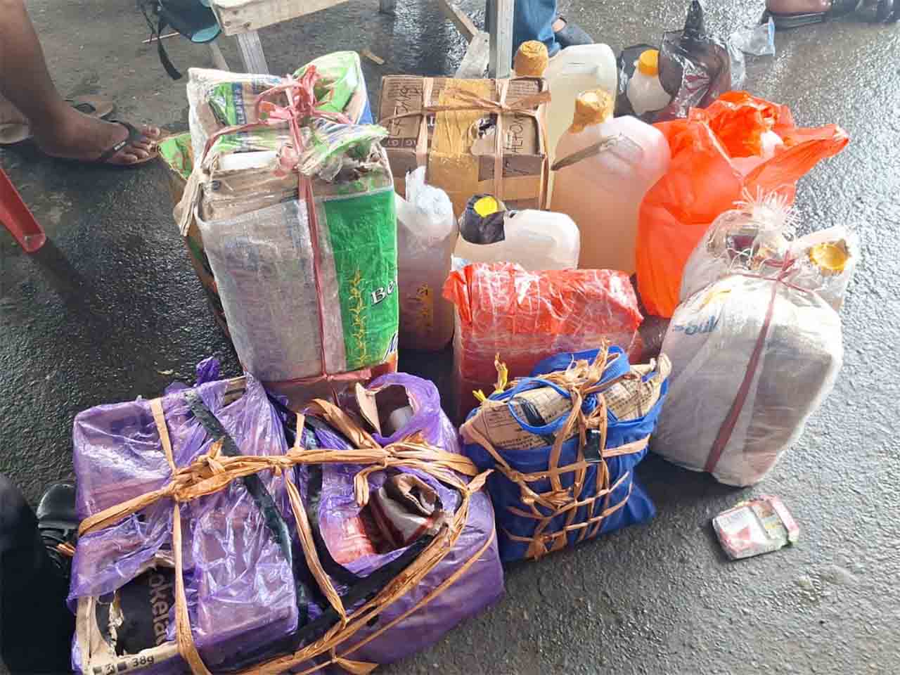 Polsek KPYS Ambon Sita 170 Liter Sopi dari Kapal Sabuk Nusantara 87, Kapolsek: Razia Rutin Cegah Gangguan Kamtibmas