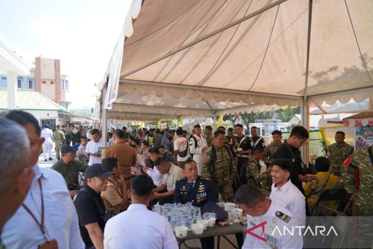 Korem Haluoleo Gandeng 30 UMKM, 3.000 Porsi Makanan Gratis Dibagikan ke Warga Kendari Saat HUT TNI