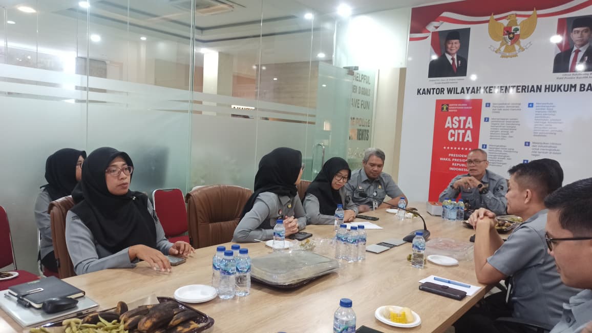 Kakanwil Kemenkum Banten Pagar Butar Butar Buka Forum Coffee Morning untuk Bangun Budaya Kerja Kolaboratif