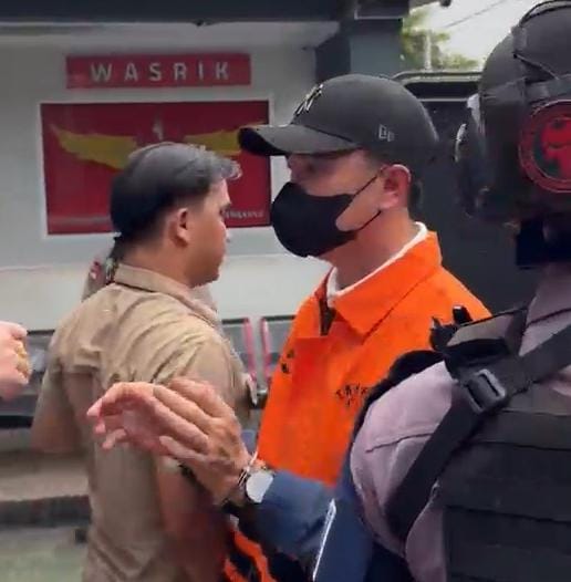 Bupati Rejang Lebong Nonaktif M. Fikri Thobari dan Eks Kadis PUPR Hary Eko Dititipkan KPK di Rutan Bengkulu