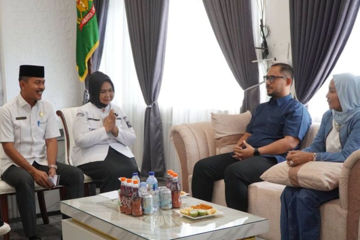 Plt. Bupati Langkat Tiorita Surbakti Terima Kunjungan MPI, Bahas Program Pendidikan dan Kesehatan untuk Warga