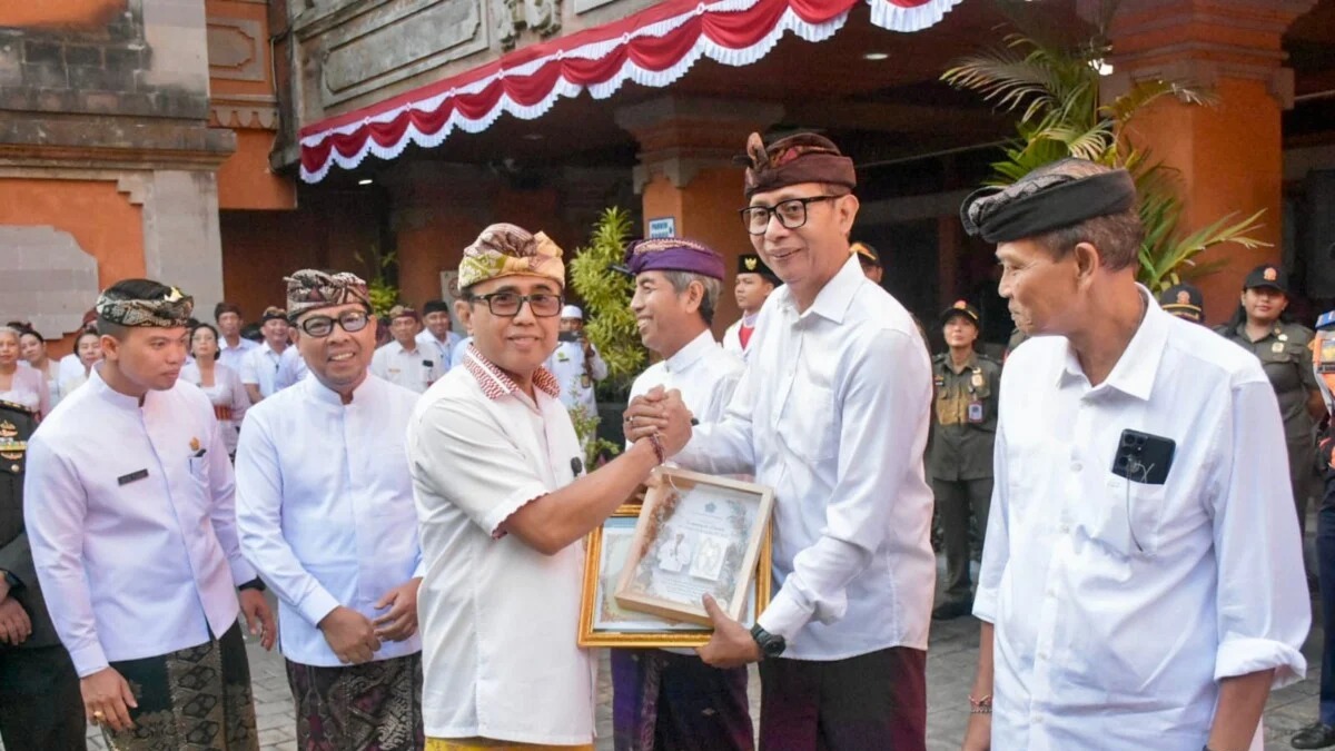 Wali Kota Denpasar Jaya Negara Pimpin Apel Hari Lahir Pancasila, Ajak Generasi Muda Lawan Intoleransi