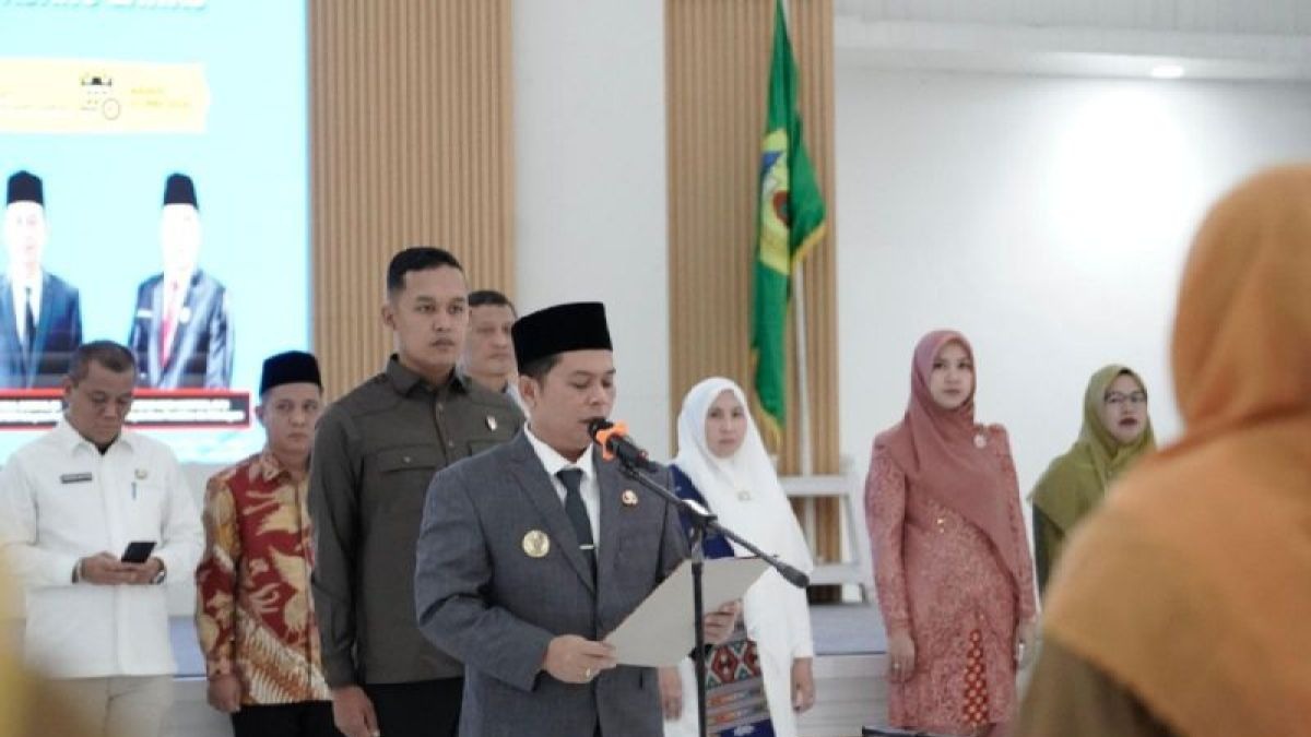 Bupati Padang Lawas Lantik 27 Kepala Sekolah demi Mutu Pendidikan