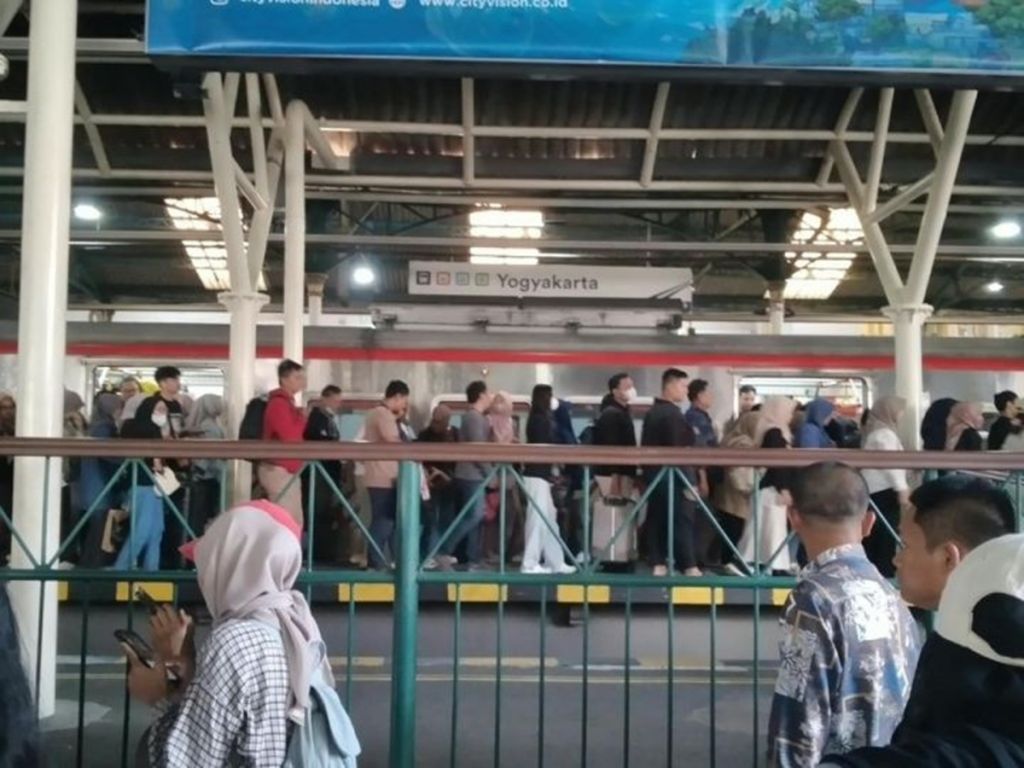 KRL Solo-Jogja Berlaku Tarif Flat Rp 8.000 Selama Akhir Pekan, Berikut Jadwal Lengkap dari Palur hingga Tugu