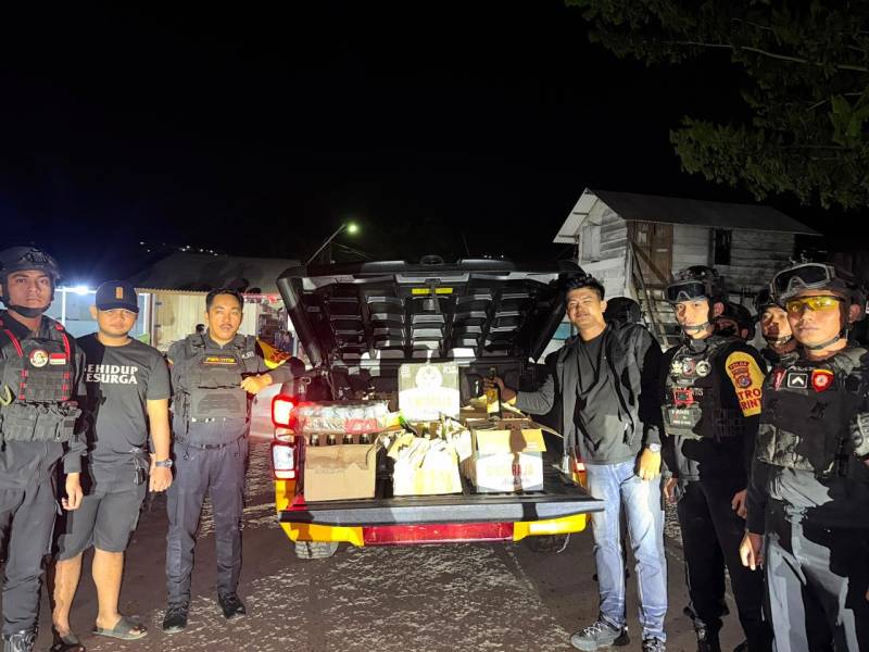 Polda Sultra Gagalkan Pengiriman 168 Botol Miras Ilegal ke Konawe Kepulauan, Satu Pria Diamankan