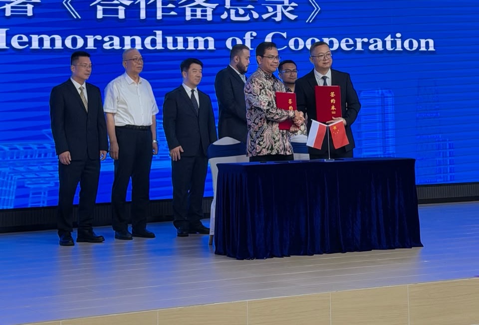 UNP Teken MoU dengan Tiga Kampus di Guangdong, 16 Mahasiswa Padang Siap Tempuh Program Dual Degree Internasional