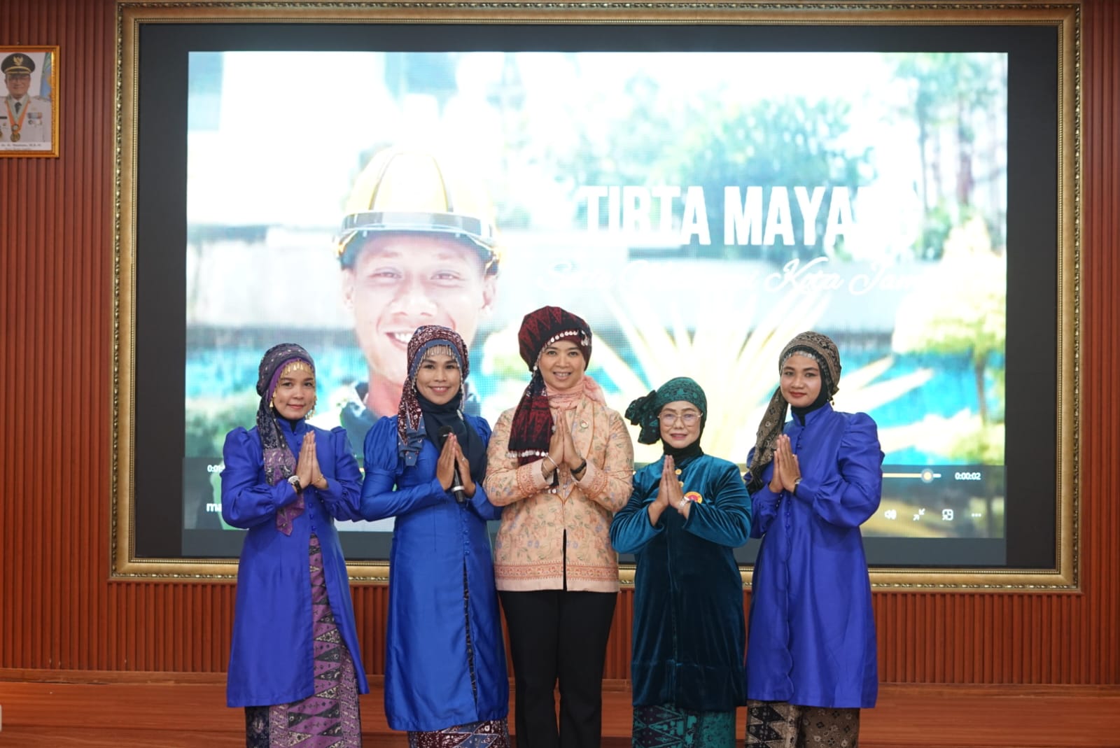 Pelatihan Tengkuluk Melayu Jambi Digelar DWP Tirta Mayang, 40 Anggota Belajar Filosofi dan Teknik Pemasangan