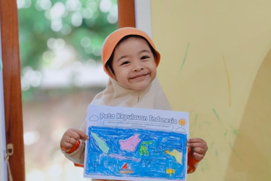 TK Akhlak Cendekia Muslim Sijunjung Kenalkan Nusantara ke Santri Usia Dini lewat Lagu dan Mewarnai Peta