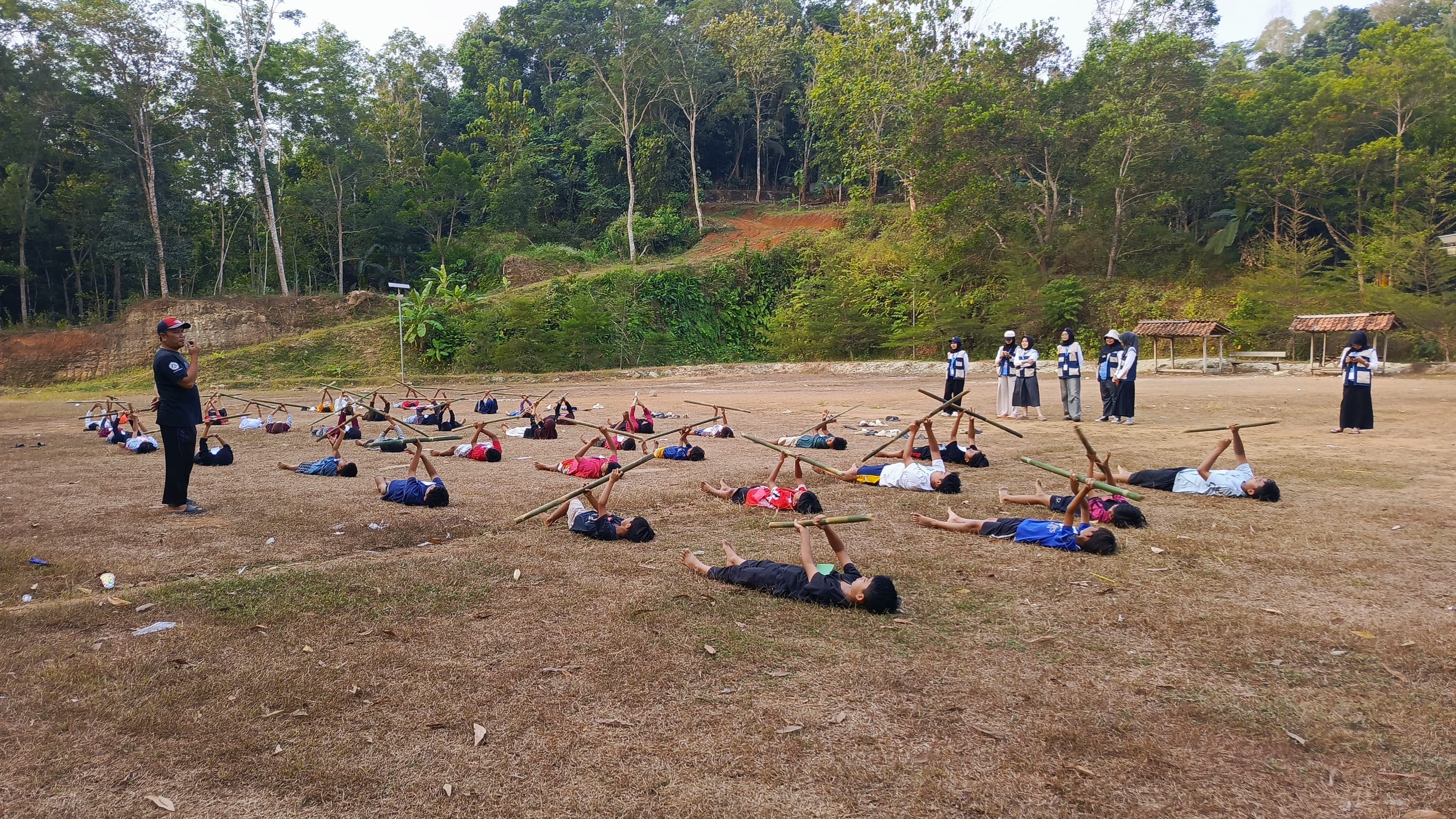 54 Anak di Kebumen Latihan Abid Obor Bambu Jelang HUT ke-81 RI dan Hari Jadi ke-102 Desa Grenggeng
