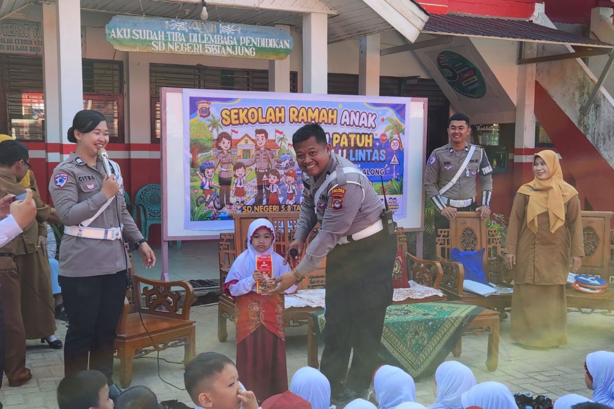 Satlantas Polres Tabalong Masuk Sekolah Lewat Program 