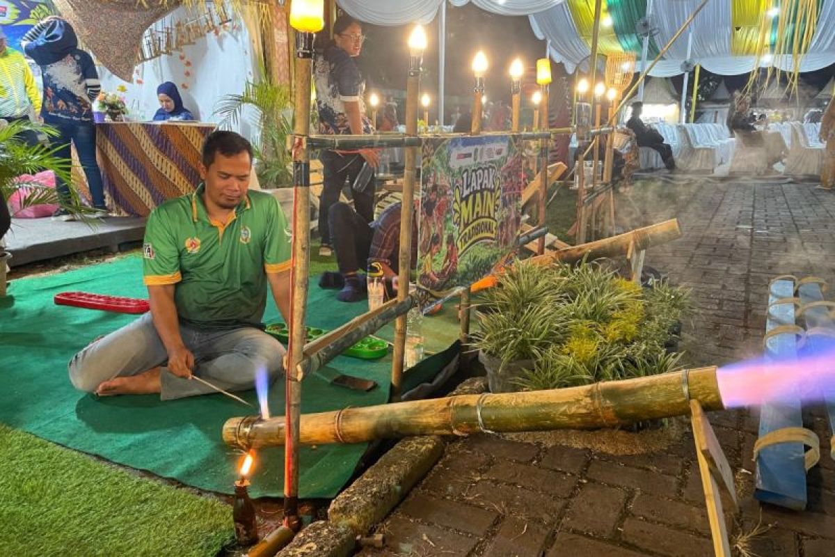 Pemkot Medan Gelar Pekan Budaya Tradisional 2026, Warga Mainkan Meriam Bambu di Lapangan Merdeka