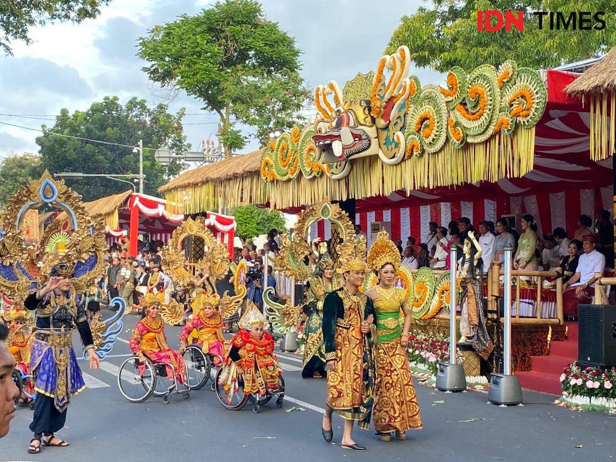 Bupati Badung Beri Ruang Ekspresi Seniman Disabilitas di Pawai Pembukaan PKB ke-48, Diapresiasi Wamen Kependudukan