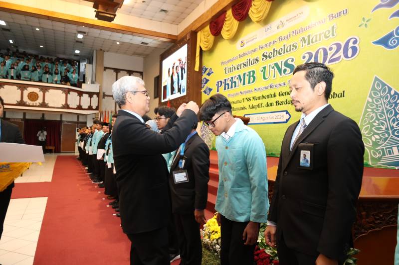 5 Karakter yang Ditekankan Rektor UNS ke 11.237 Mahasiswa Baru di Tengah Perkembangan AI dan Krisis Multidimensi