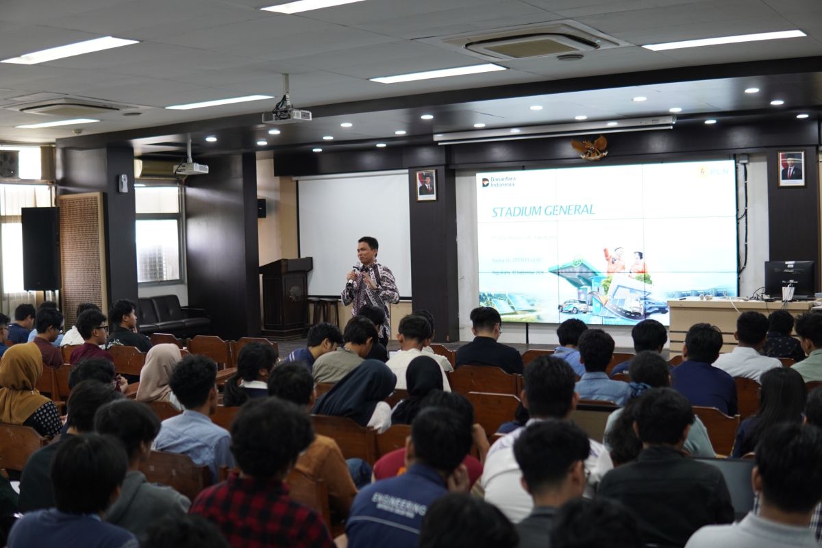 GM PLN UID Yogyakarta Ajak Mahasiswa UGM Junjung Integritas di Dunia Kerja Lewat Seminar Kampus