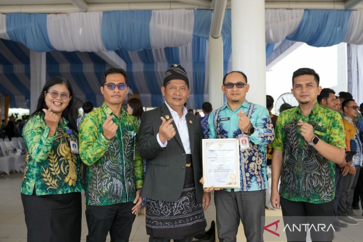 Bupati HST Samsul Rizal Raih Penghargaan Inovasi One Data AI Terbaik 2 di Kalsel Innovation Award 2026