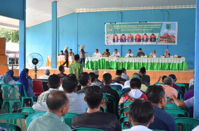 Warga Desa Sungai Angit Minta Revitalisasi SD Hingga Pembangunan SMK dan Perbaikan Jalan ke DPRD Sumsel Saat Reses