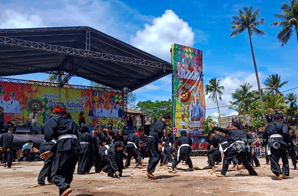 PT Timah Beri Bantuan Alat Rebana ke Grup AS-Saaddah Belitung Timur, Dukung Pelestarian Budaya Lokal