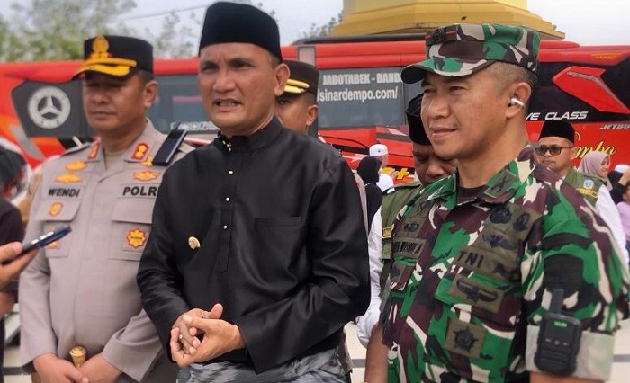 Bupati Sarolangun Sambut Kepulangan Jemaah Haji Kloter BTH 24, Sampaikan Doa agar Raih Predikat Haji Mabrur