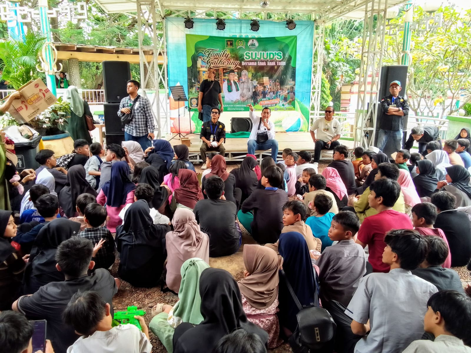 Wakil Ketua DPRD Kabupaten Bogor Ajak 2.000 Anak Yatim ke Waterpark, Santunan Bulanan Tembus 355 Orang