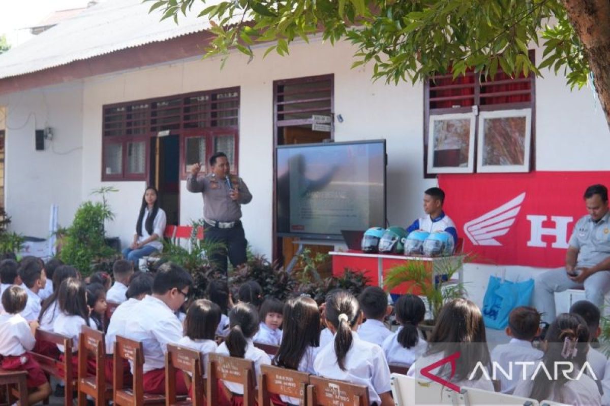 Peringati Hari Anak Nasional 2026, PT DAW Edukasi Keselamatan Berkendara ke Siswa SD di Manado