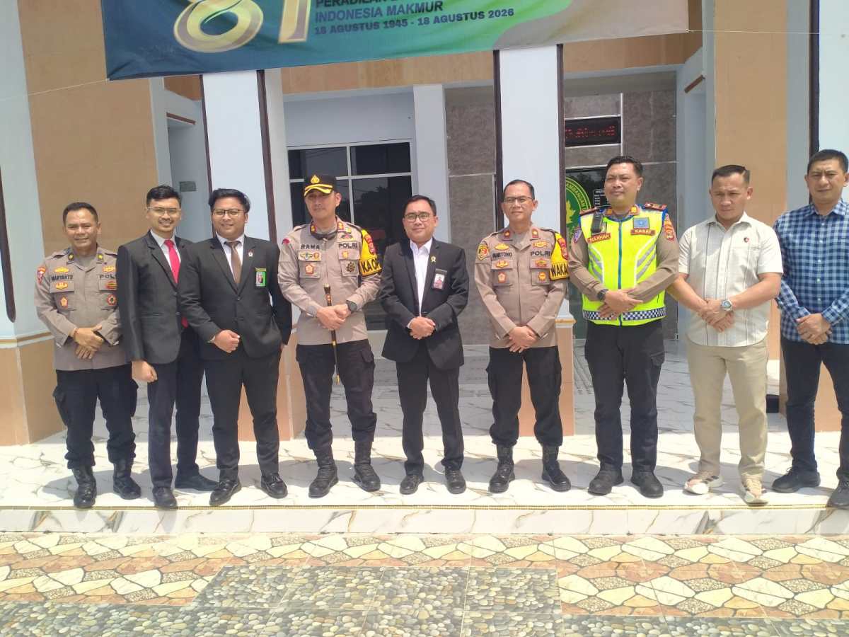 Kapolres Way Kanan Silaturahmi ke Pengadilan Negeri, Bahas Sinergi Pengamanan Persidangan dan Antisipasi Perkara Publik