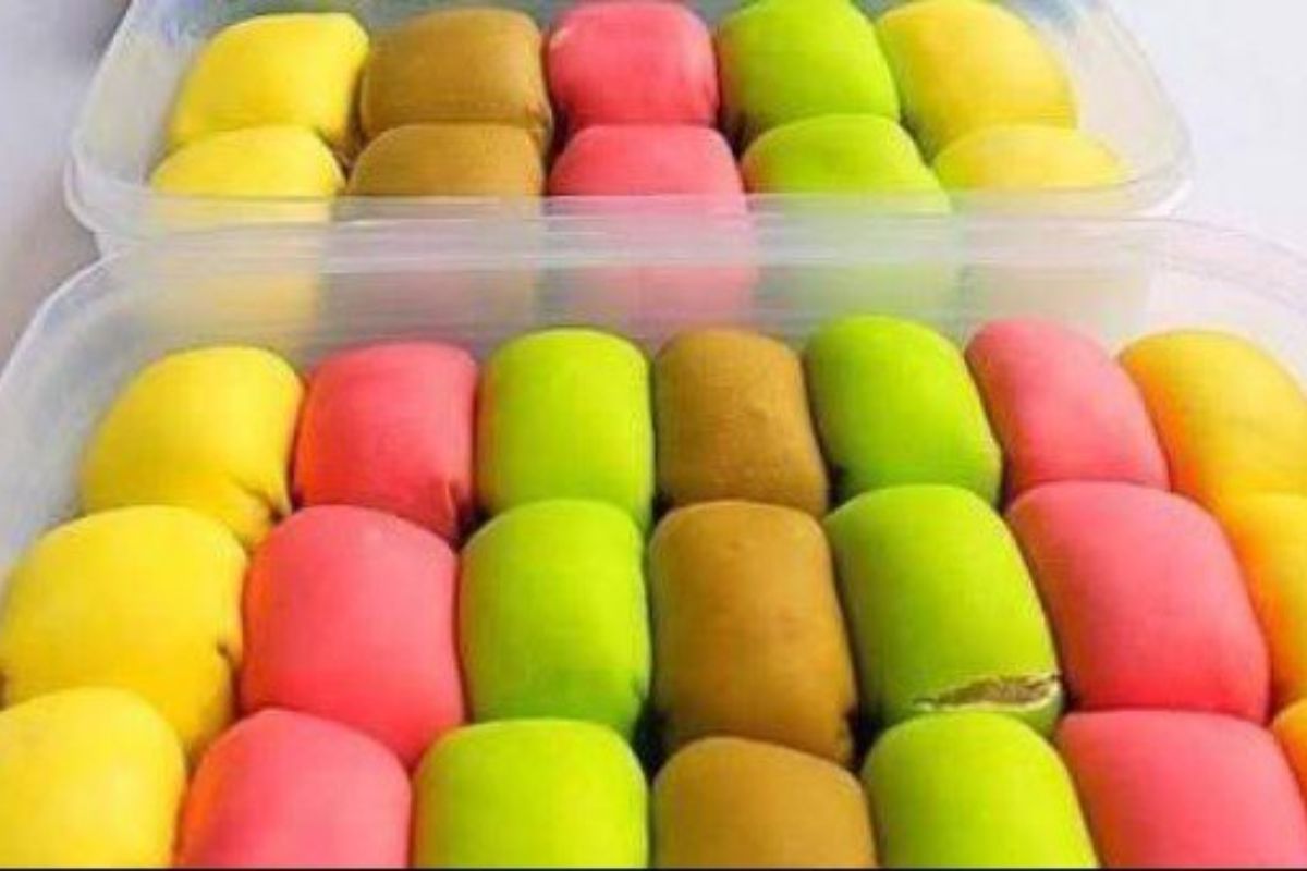 Menelusuri Ragam Buah Tangan Medan: dari Kacang Sangrai hingga Kue Ikonik