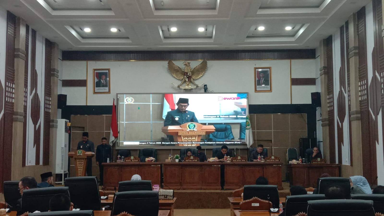 APBD Balangan 2027 Diproyeksikan Capai Rp2,795 Triliun, Wabup Akhmad Fauzi Serahkan Rancangan KUA-PPAS ke DPRD