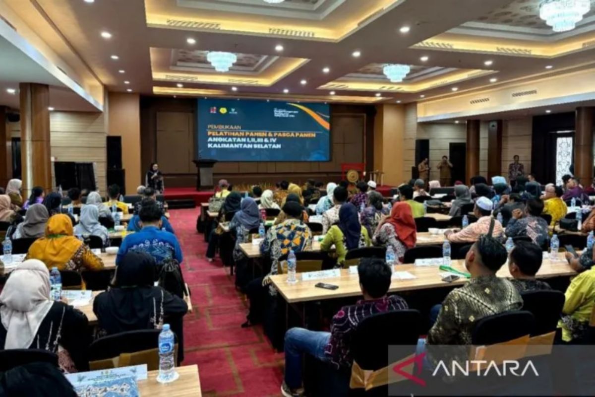 5 Agenda Ekonomi dan Sosial di Kalimantan Selatan: Beasiswa Kedinasan, Pelatihan Sawit, hingga Pasar Baru