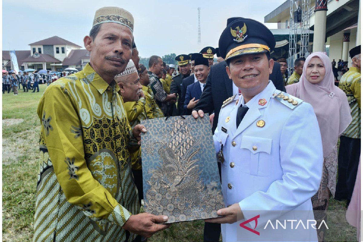Bupati Padang Lawas Ajak 3.000 ASN Tanamkan Semangat Melayani di Hari Jadi ke-19, Momentum Perkuat Komitmen