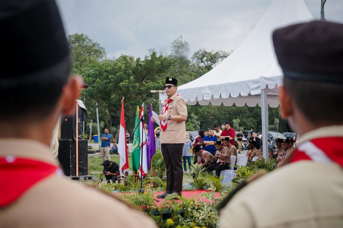 Kwarcab Pramuka Kota Medan Berangkat ke Jamnas XII 2026, Wali Kota Rico Waas Ingatkan Jaga Kekompakan dan Kesehatan