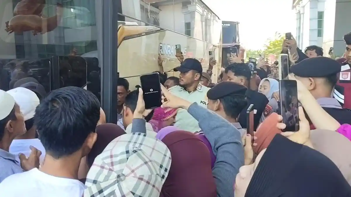 Polres, Dishub, dan Satpol PP Kawal 229 Jamaah Haji Mamuju Tengah Mulai dari Bandara hingga Kantor Bupati