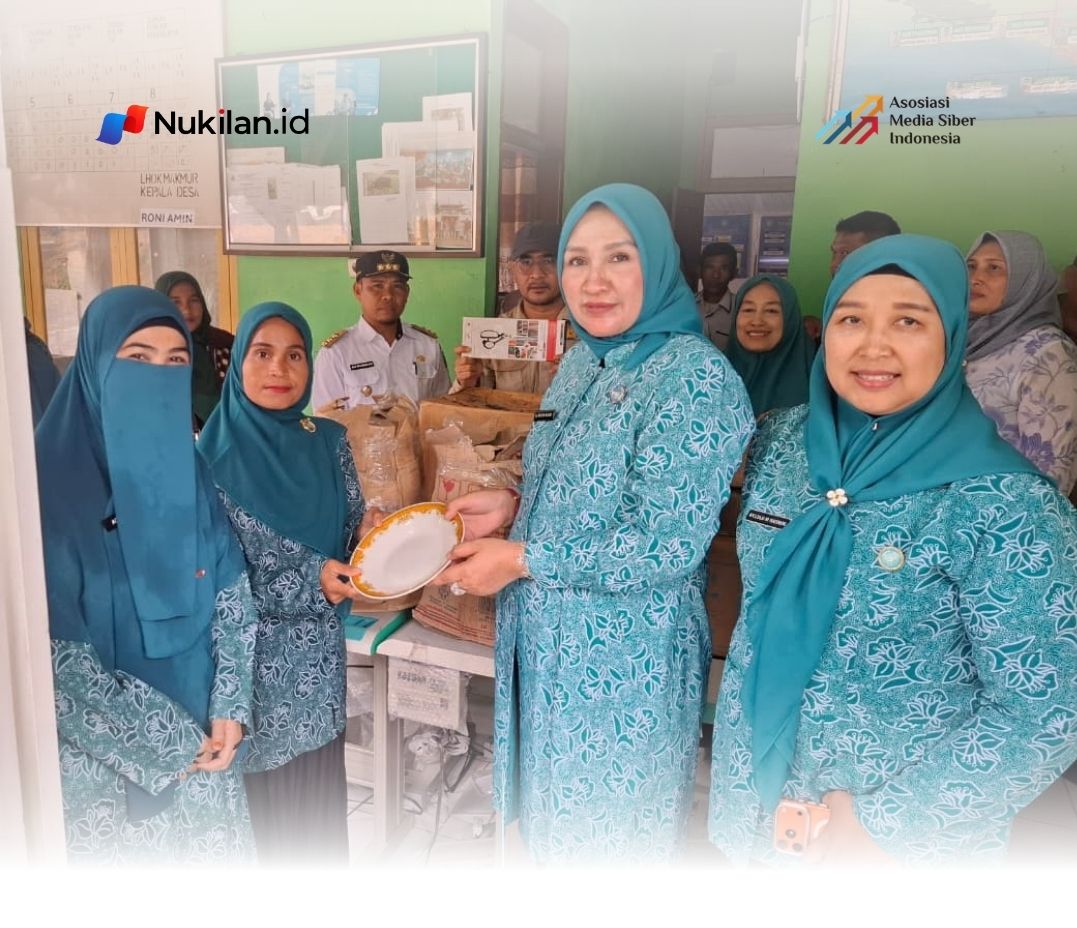 Ketua TP PKK Aceh Kak Na Salurkan Mesin Jahit untuk Pengrajin di Simeulue, Tegaskan Pentingnya Pendampingan