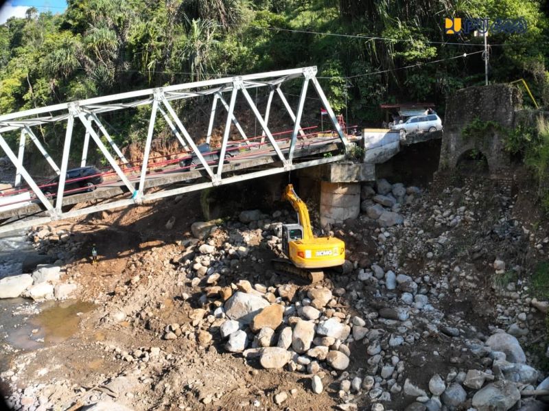 Jembatan Enang-Enang Bener Meriah Diperkuat Kementerian PU, Kendaraan Besar Dilarang Melintas Demi Keamanan