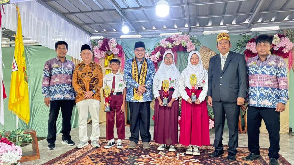 Haru dan Bangga Mewarnai Pelepasan Siswa Kelas VI MIN 4 Lampung Timur, 25 Lulusan Dilepas