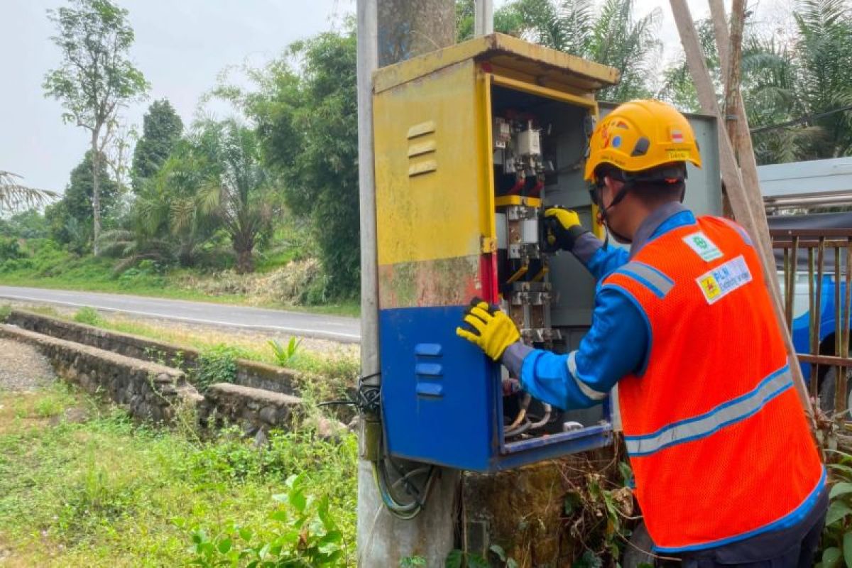 PLN Batam Larang Warga Buka Gardu Listrik Sembarangan, Minta Warga Aktif Laporkan Kondisi Darurat