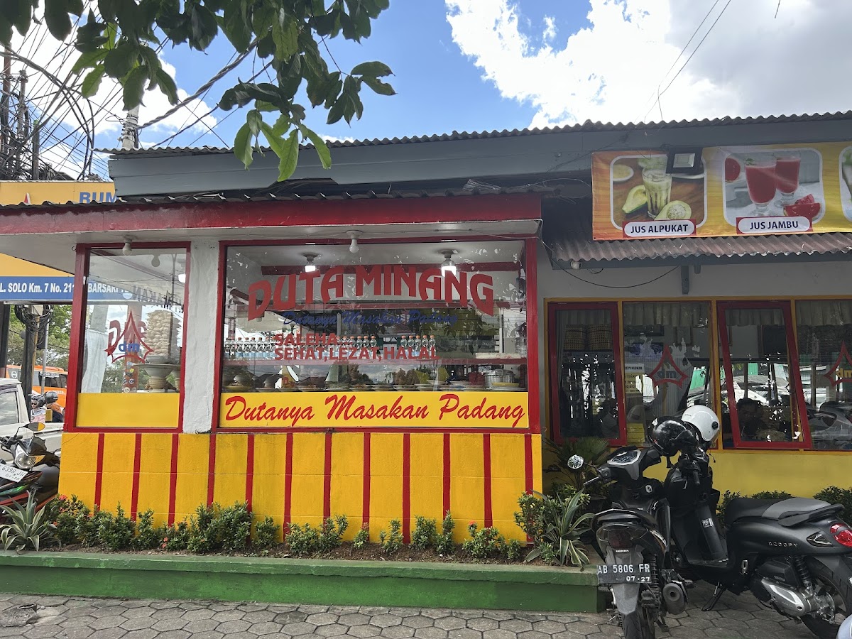 10 Rekomendasi Rumah Makan Padang di Yogyakarta Pilihan Warga 2026